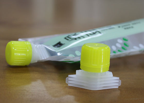 16mm/18mmの非こぼれのプラスチックは粘土ののりのパッケージ袋のための口カバーを注ぎます