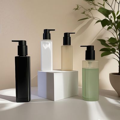 カスタムカラーの化粧品パーソナルケア包装用、プレスポンプシーリング付きPETプラスチックスクエアボトル