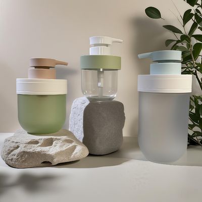 PETプラスチック化粧品ボトル 300-500ml ポンプシールと肩カバー